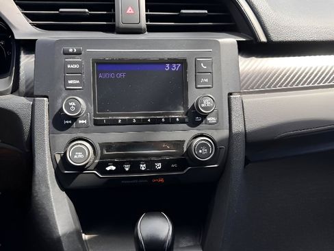 Used 2017 Honda Civic Sport image 16