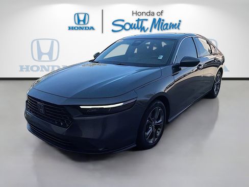 Used 2024 Honda Accord EX image 3
