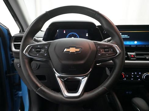 Used 2024 Chevrolet TrailBlazer LT w/ LT Cold Weather Package FWD image 4