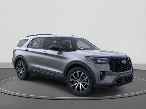 New 2026 Ford Explorer ST-Line w/ Premium Package RWD image 7