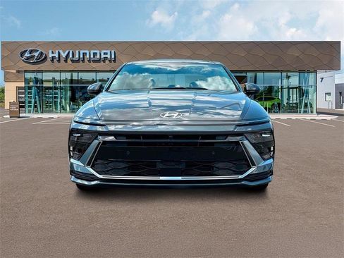 New 2025 Hyundai Sonata Limited image 12