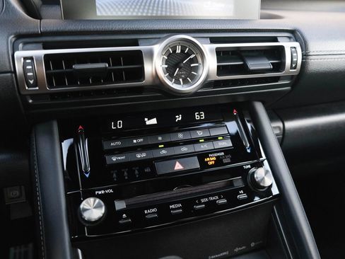 Used 2022 Lexus IS 350 F Sport image 47