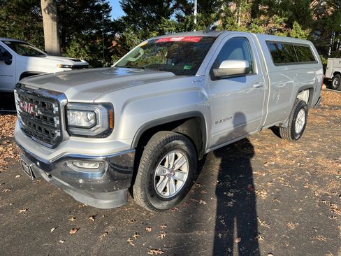 Used 2017 GMC Sierra 1500 SLE w/ SLE Preferred Package image 5