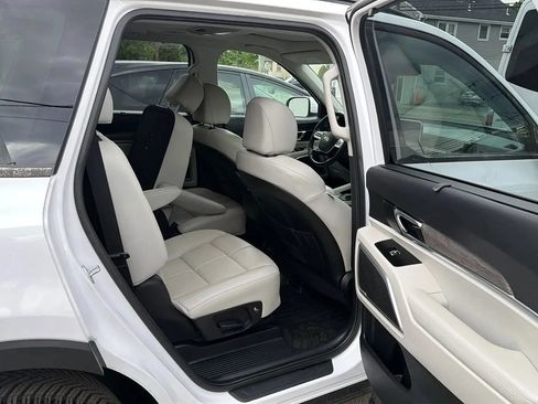 Used 2021 Kia Telluride EX w/ EX Premium Package AWD/4WD image 26