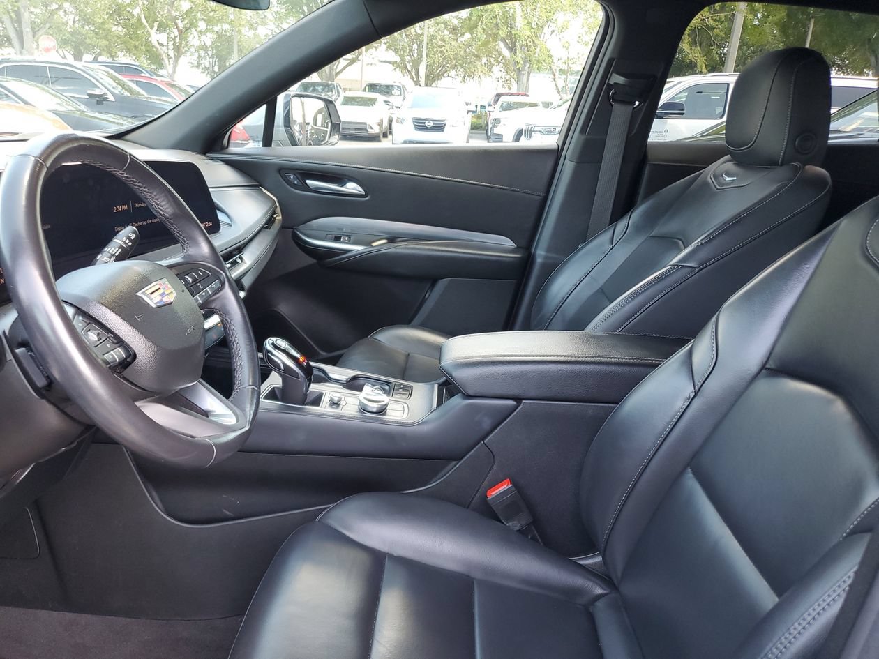 Used 2024 Cadillac XT4 Premium Luxury AWD/4WD image 19