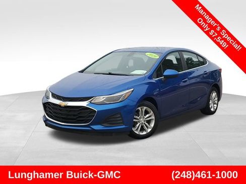 Used 2019 Chevrolet Cruze LT FWD image 1