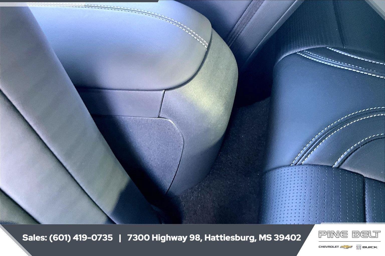 Used 2025 Ford Mustang GT Premium RWD image 24