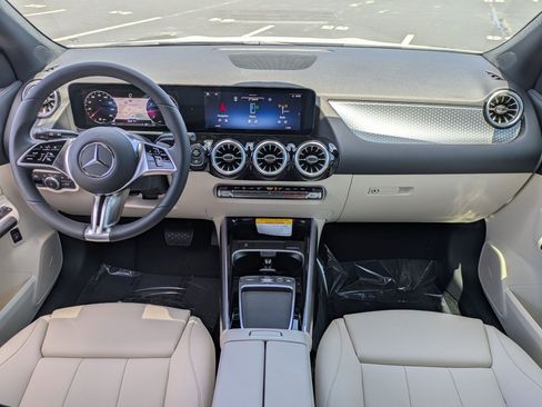 New 2025 Mercedes-Benz GLA 250 250 image 30