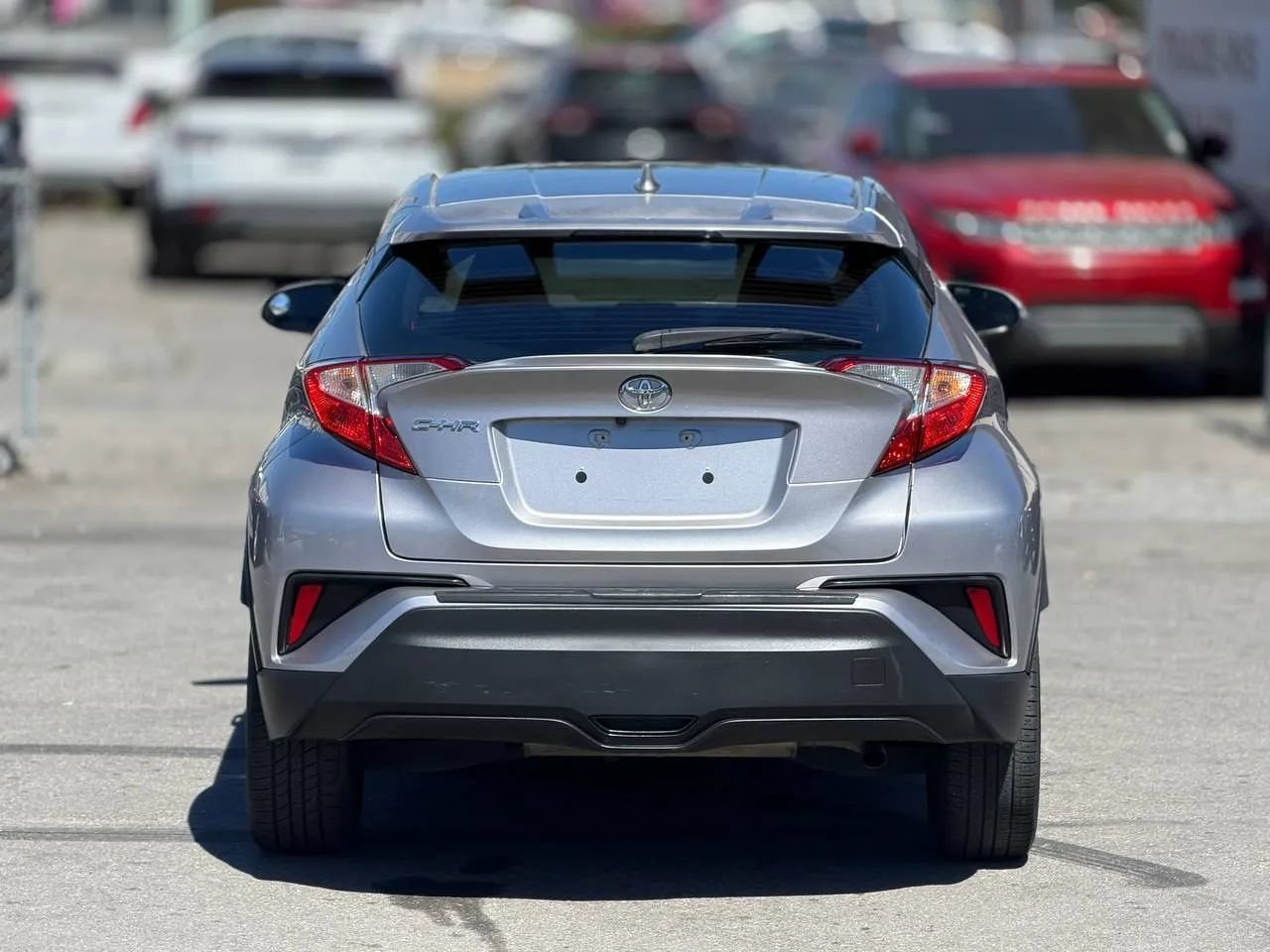 Used 2018 Toyota C-HR XLE FWD image 13