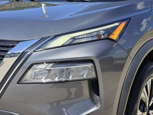 Used 2023 Nissan Rogue SV AWD/4WD image 6