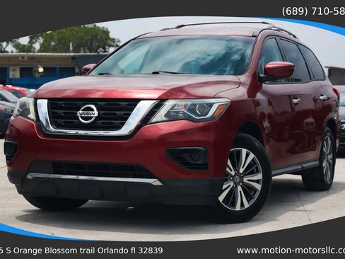 Used 2017 Nissan Pathfinder S FWD image 1
