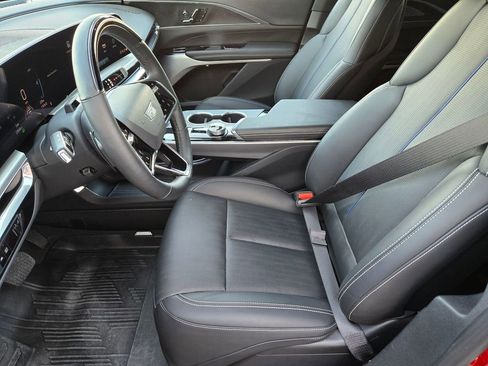 Certified 2025 Cadillac Lyriq Luxury w/ LPO, Floor Liner Package image 11