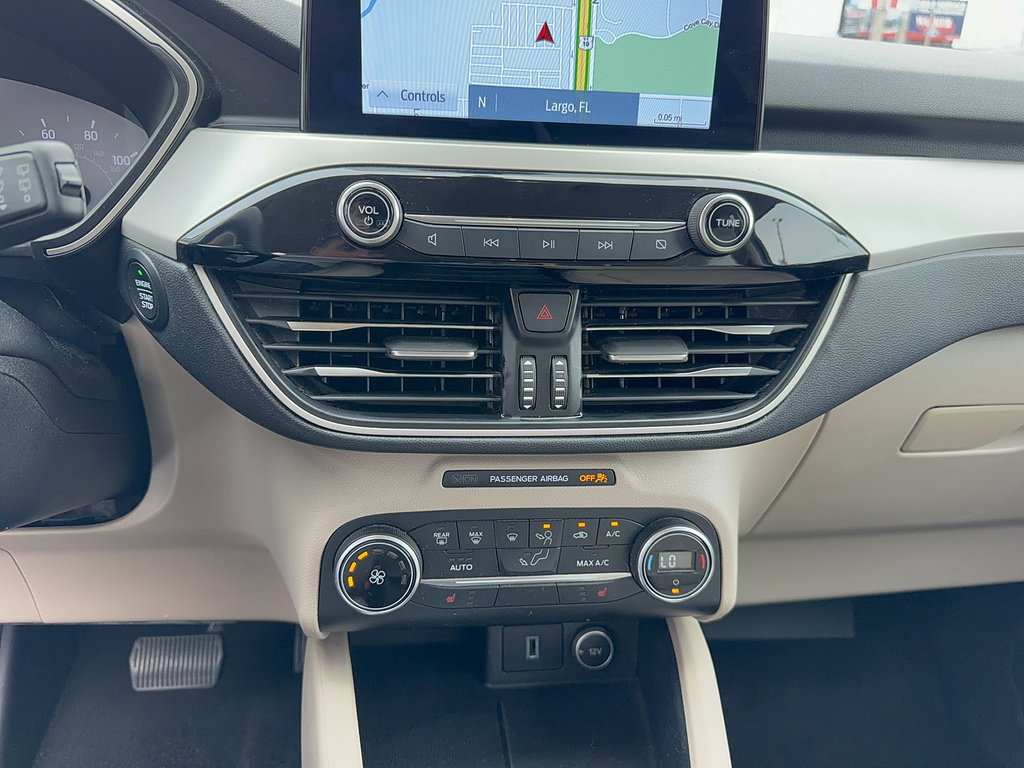 Used 2020 Ford Escape SE FWD image 22