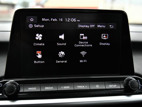 Used 2024 Kia Forte LXS image 18