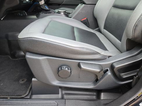 Used 2024 Ford Bronco Black Diamond image 17