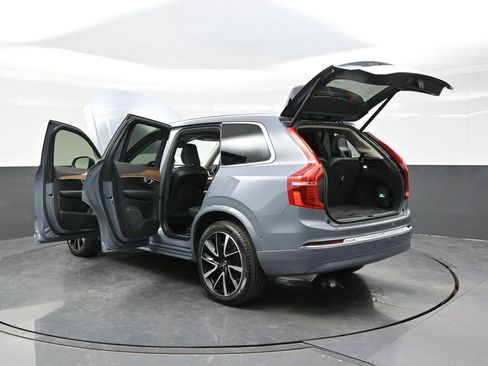 Used 2023 Volvo XC90 B6 Plus AWD/4WD image 48