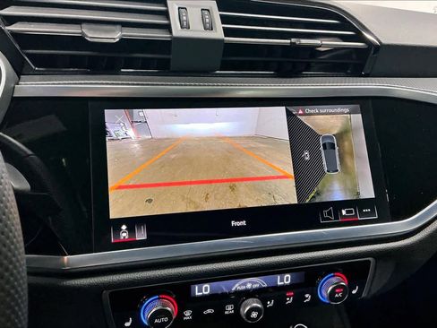 Certified 2025 Audi Q3 2.0T Premium Plus w/ Premium Plus Package image 24