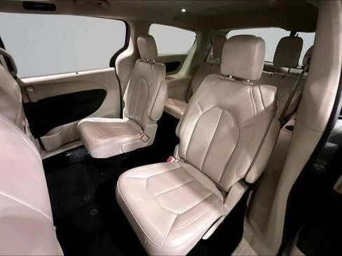 Used 2021 Chrysler Voyager Lxi FWD image 26