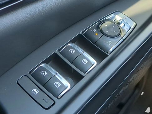 New 2026 Kia Carnival SX Prestige FWD image 11