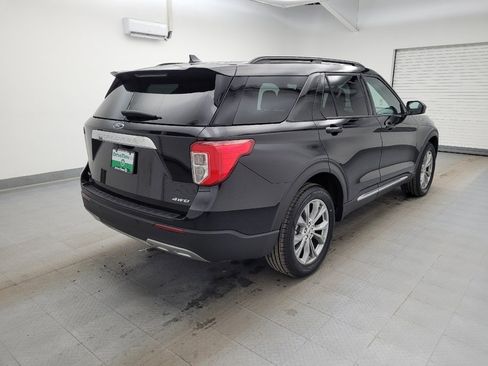 Used 2022 Ford Explorer XLT w/ Equipment Group 202A image 9