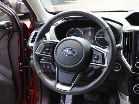 Used 2020 Subaru Forester Limited image 3