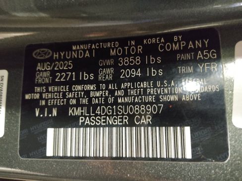 Used 2025 Hyundai Elantra SE FWD image 33