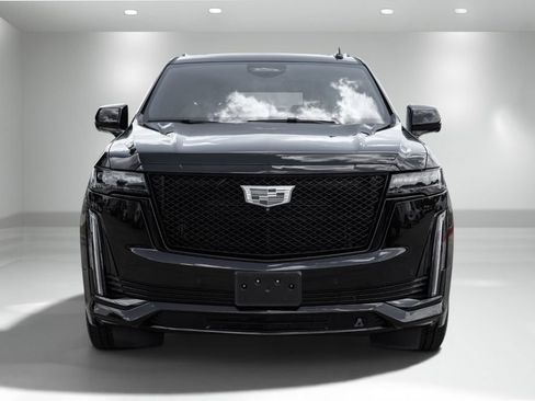 Used 2021 Cadillac Escalade ESV Sport w/ Driver Assist Tech Package AWD/4WD image 5