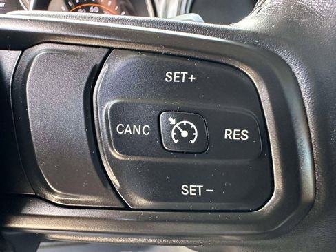 Used 2022 Jeep Wrangler Sport AWD/4WD image 16