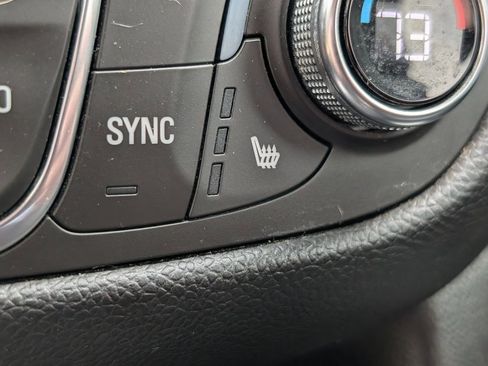 Used 2019 Chevrolet Equinox Premier image 32