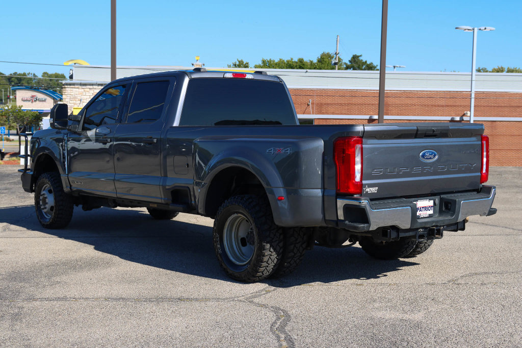 Used 2023 Ford F350 XLT AWD/4WD image 5