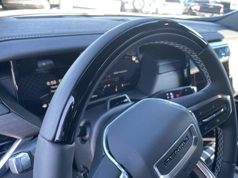 New 2026 GMC Acadia Denali w/ Super Cruise Package FWD image 37