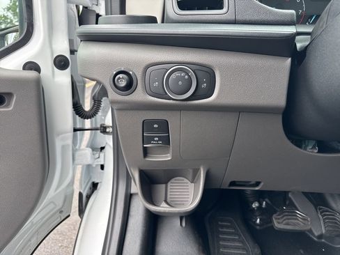 New 2025 Ford Transit 250 Low Roof image 15