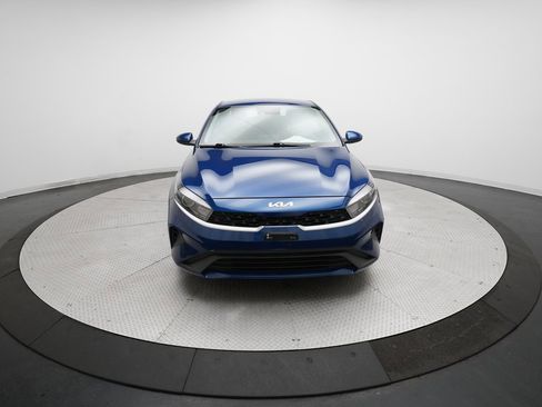 Used 2023 Kia Forte LXS image 11