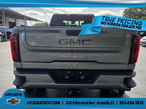 Used 2026 GMC Sierra 3500 Denali Ultimate AWD/4WD image 4