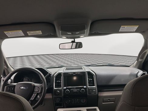 Used 2016 Ford F150 XLT w/ Equipment Group 302A Luxury image 17