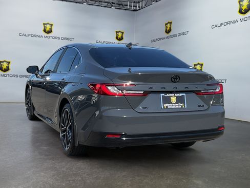 Used 2025 Toyota Camry XLE FWD image 7