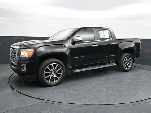 Used 2022 GMC Canyon Denali RWD image 3