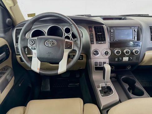 Used 2017 Toyota Sequoia Limited w/ Safety & Convenience Package AWD/4WD image 21