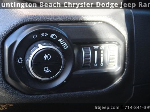 Used 2021 Jeep Gladiator Mojave image 16