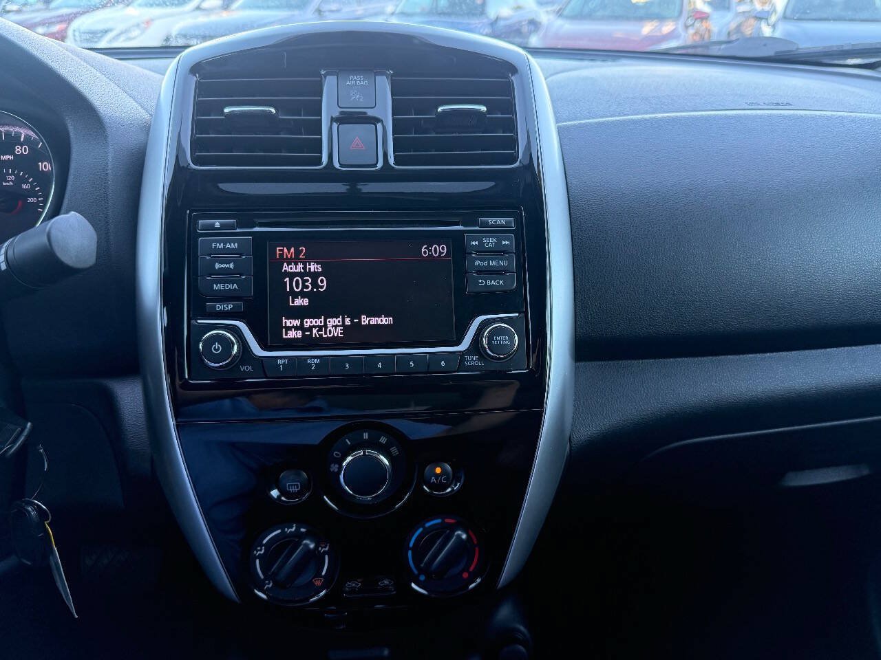 Used 2017 Nissan Versa SV w/ SV Special Edition Package FWD image 17