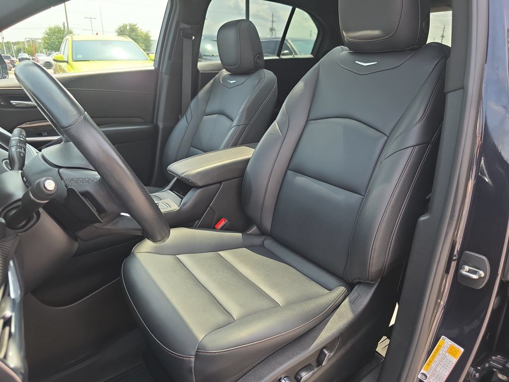 Used 2023 Cadillac XT4 Sport w/ Cold Weather Package AWD/4WD image 11