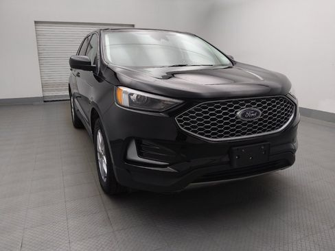 Used 2023 Ford Edge SEL image 14