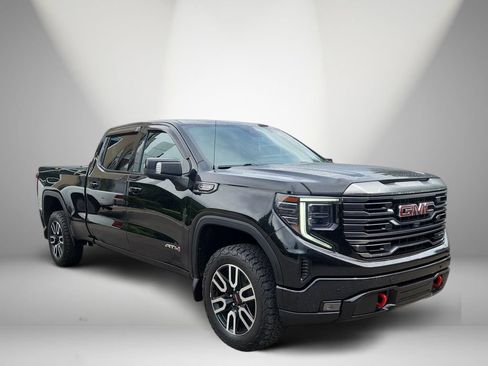 Used 2023 GMC Sierra 1500 AT4 w/ Technology Package AWD/4WD image 1
