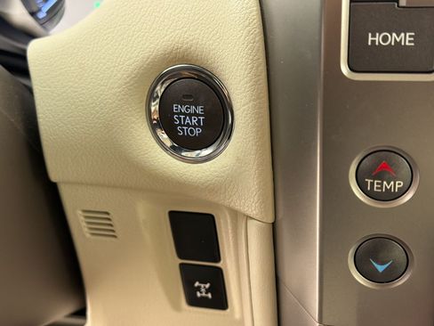 Used 2019 Lexus GX 460 Premium w/ Premium Package AWD/4WD image 17