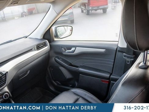 Used 2022 Ford Escape SEL image 13
