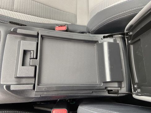 Used 2024 Subaru Outback Premium image 40