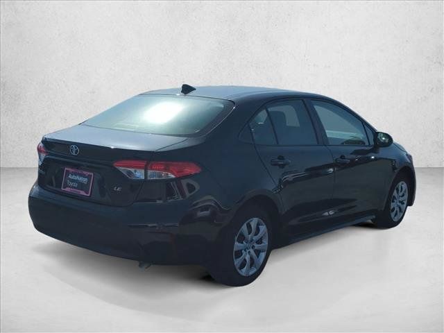 Used 2026 Toyota Corolla LE FWD image 5