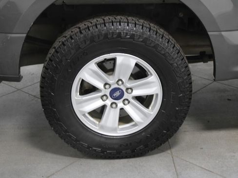 Used 2016 Ford F150 XLT image 14