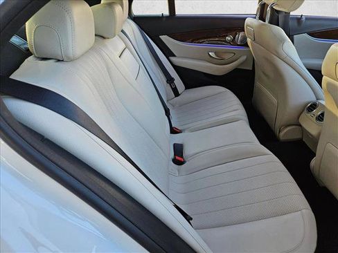 Used 2018 Mercedes-Benz E 300 E 300 image 19