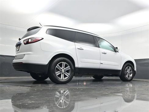 Used 2017 Chevrolet Traverse LT image 53